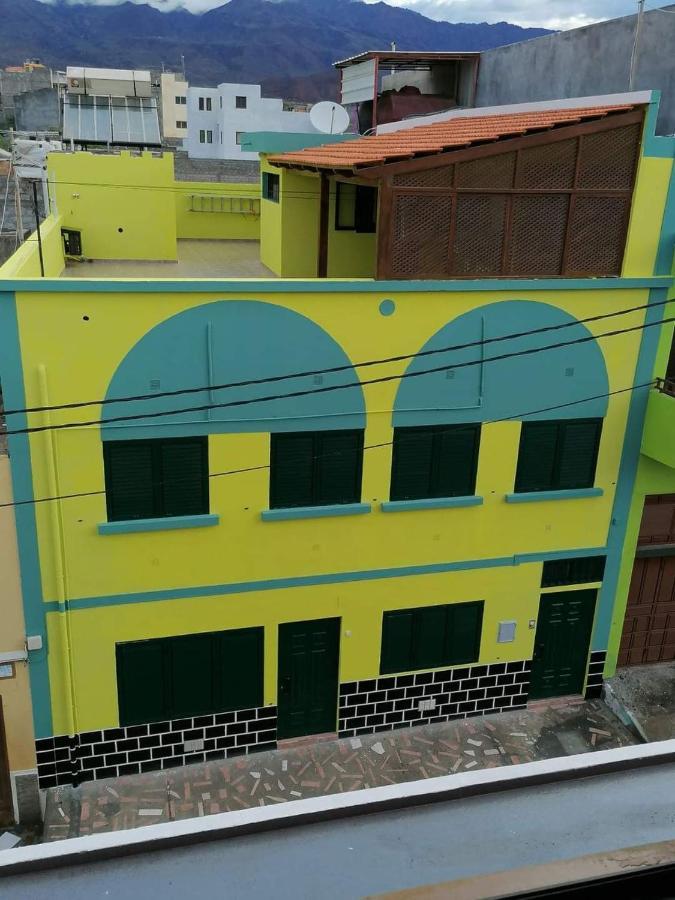 Appartement Residencial Chez Flor à Porto Novo Extérieur photo